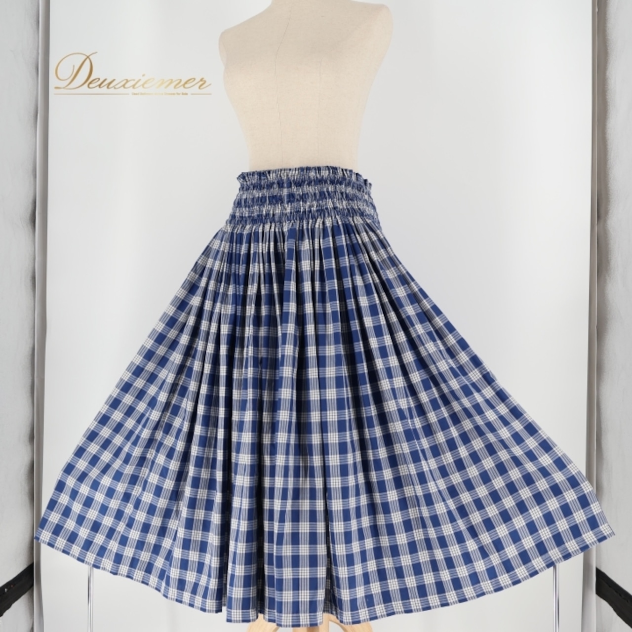 フラダンス 衣装 パウスカート ブルー系 ホワイト系 チェック柄 シングル シンプル かわいい ふわふわ 鮮やか 華やか 明るい ハワイアン アロハ フラ ダンス レッスン 練習 鮮やかブルー チェック柄スカート ふんわり