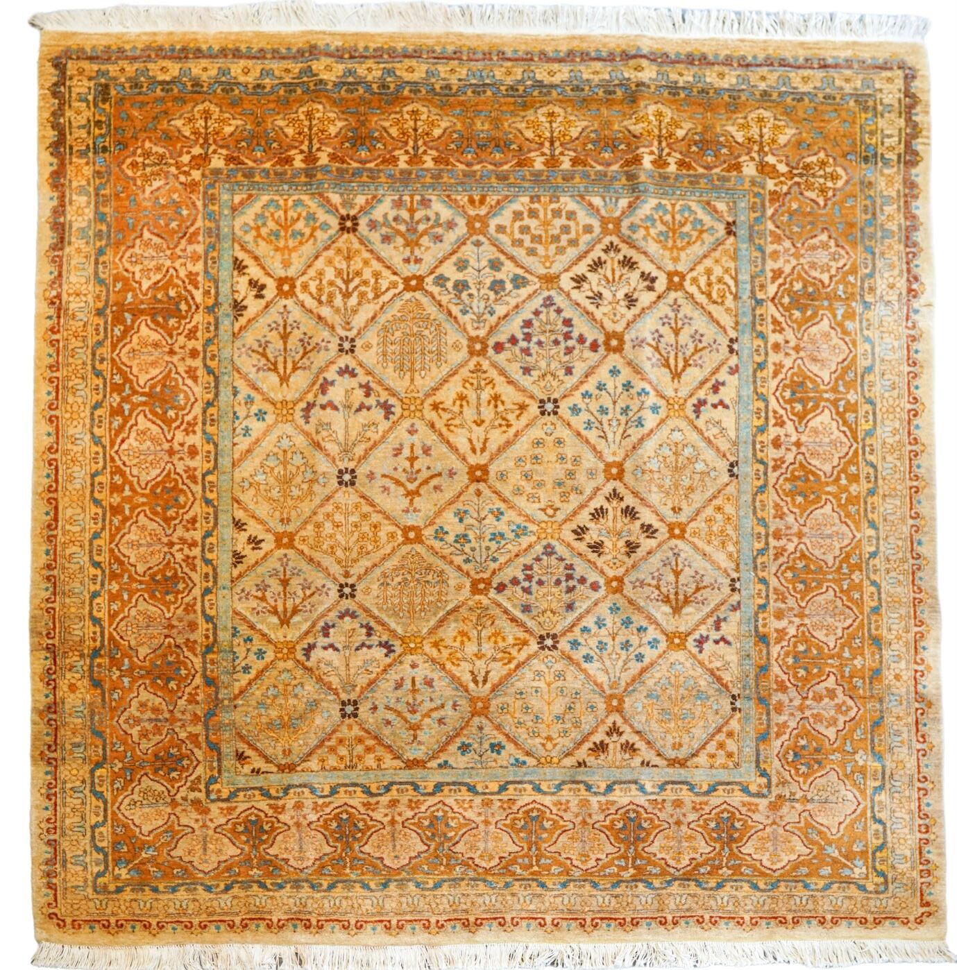 ペルシャ絨毯トルクメン産大きいクッションカバー（小）