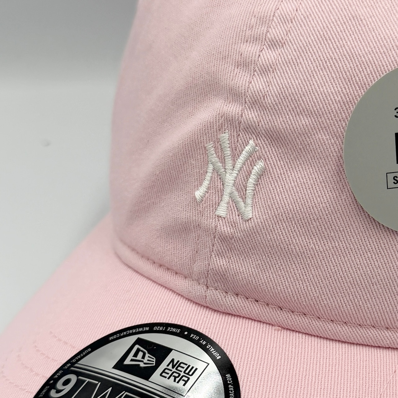 NEW ERA 9TWENTY/920 ウォッシュドコットン Mini Logo ニューヨーク・ヤンキース Pink/White
