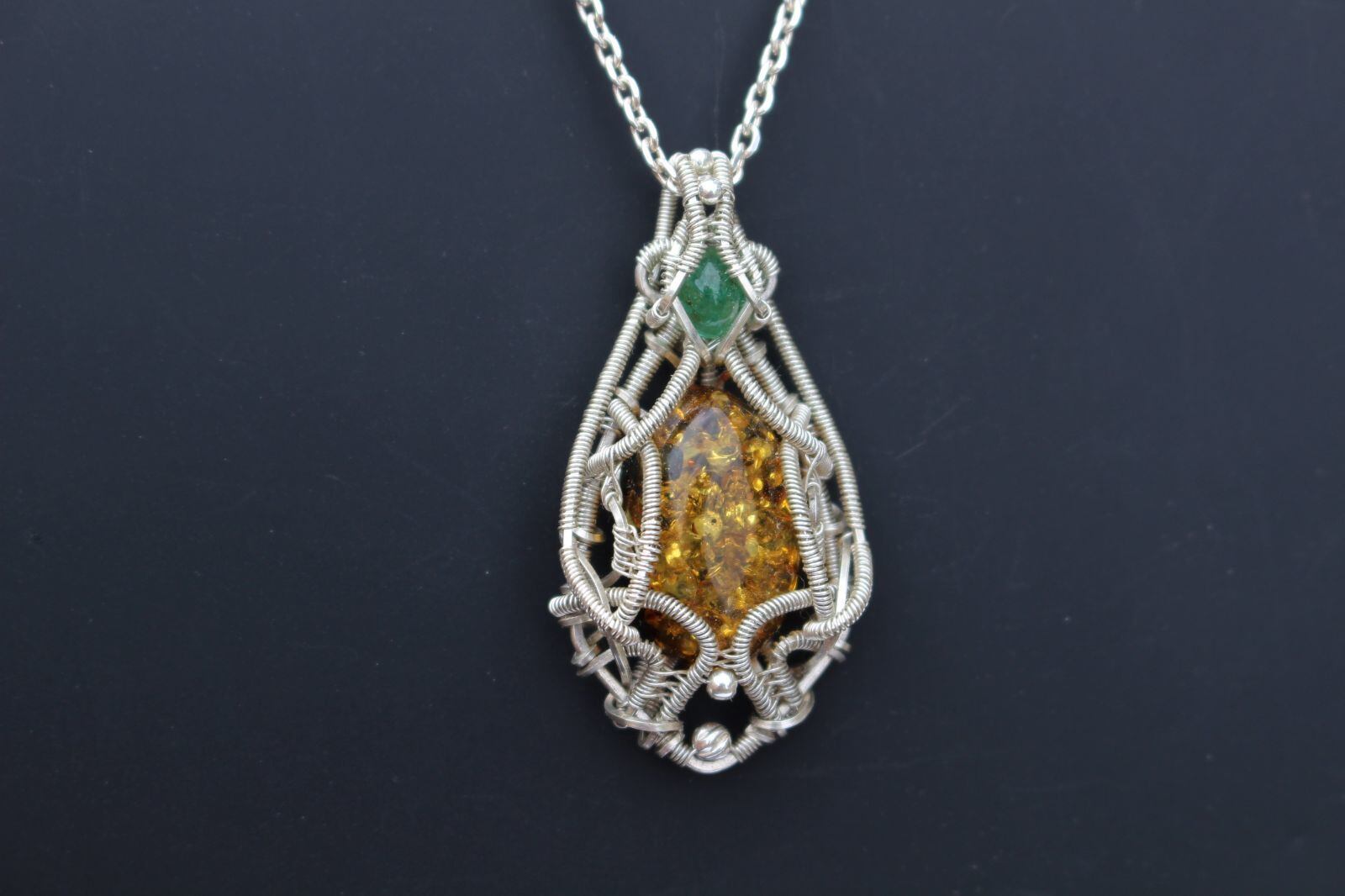 Amber & Emerald silver925 wirerapping pendant