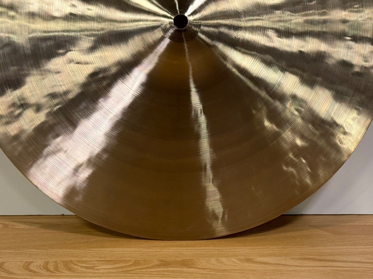 Ellis Cymbal 16
