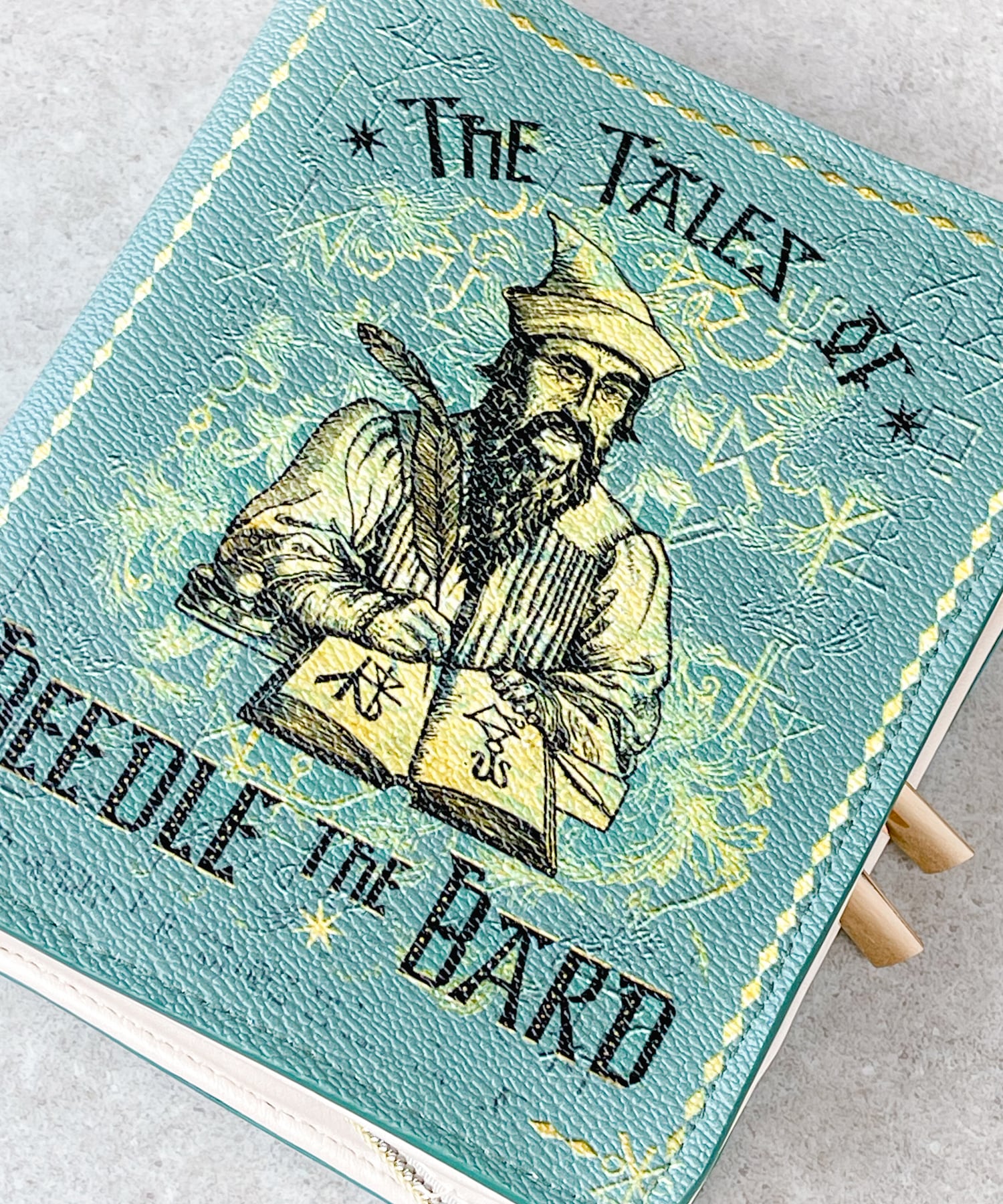 F258157-63_Harry Potter×Flapper 吟遊詩人ビードルの物語BOOK型ポーチ