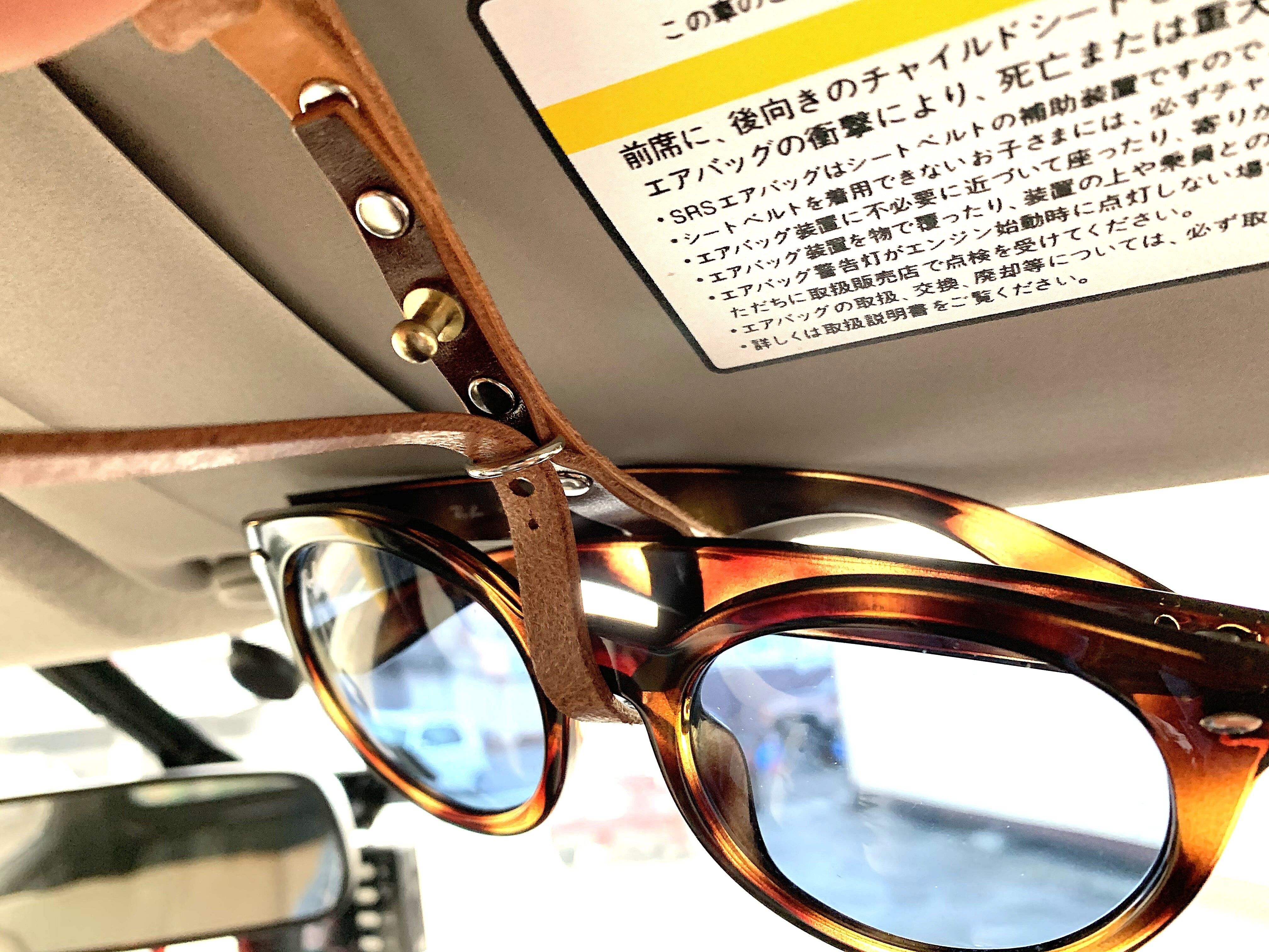 サンバイザー用サングラスホルダー | GRANDZERO