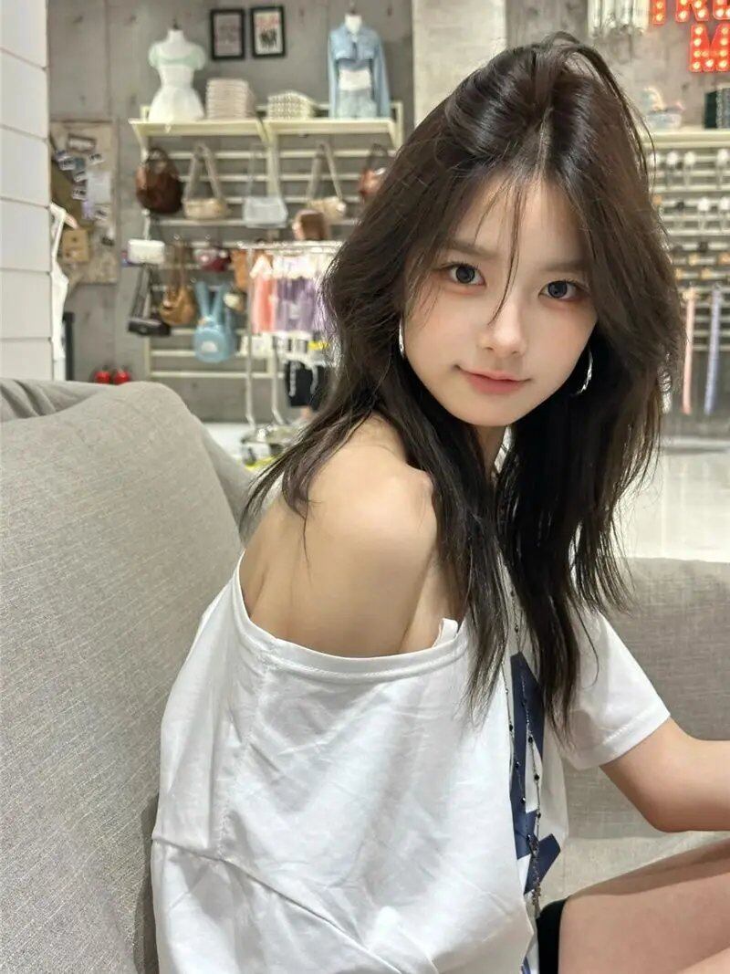 ホワイトアメリカンスタイル 84 レタープリント斜め襟ノースリーブ Tシャツ女性夏ヴィンテージルーズ多用途トップ