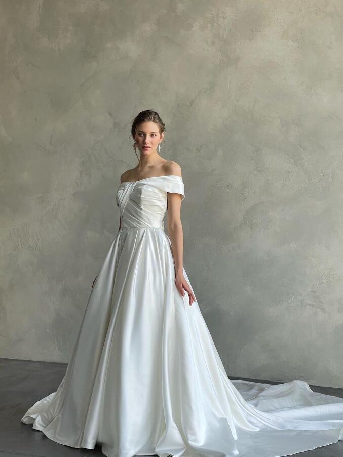 パーティードレス くるみボタン オフショルダー ロングトレーン オフ  