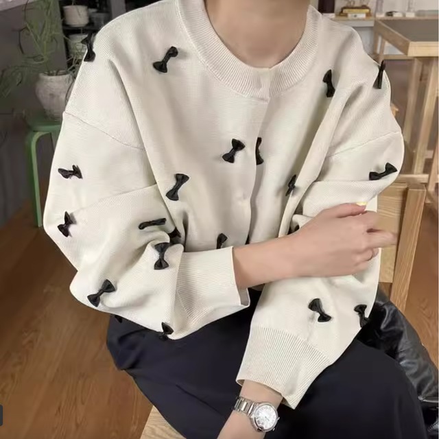 ラウンドネック 立体 リボンモチーフ カーディガン (3color)