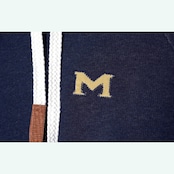 【2color】レトロカレッジ風「M」ロゴパーカー 《i0757》