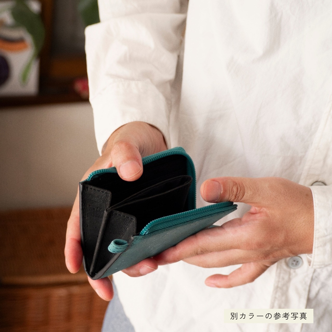 Legato コンパクト財布　コルク ターコイズ＆ブラック