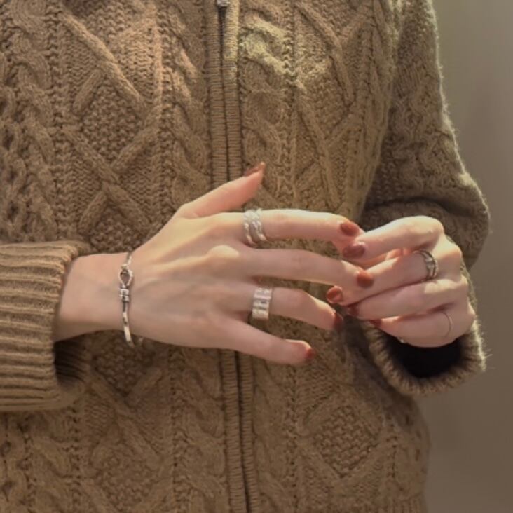 TIFFANY&CO.】2111 フックバングル／シルバー925×K18YG／洗練のコンビ