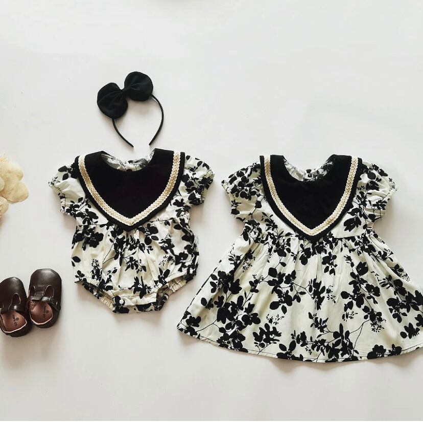 クラシックロンパースorワンピース♡
