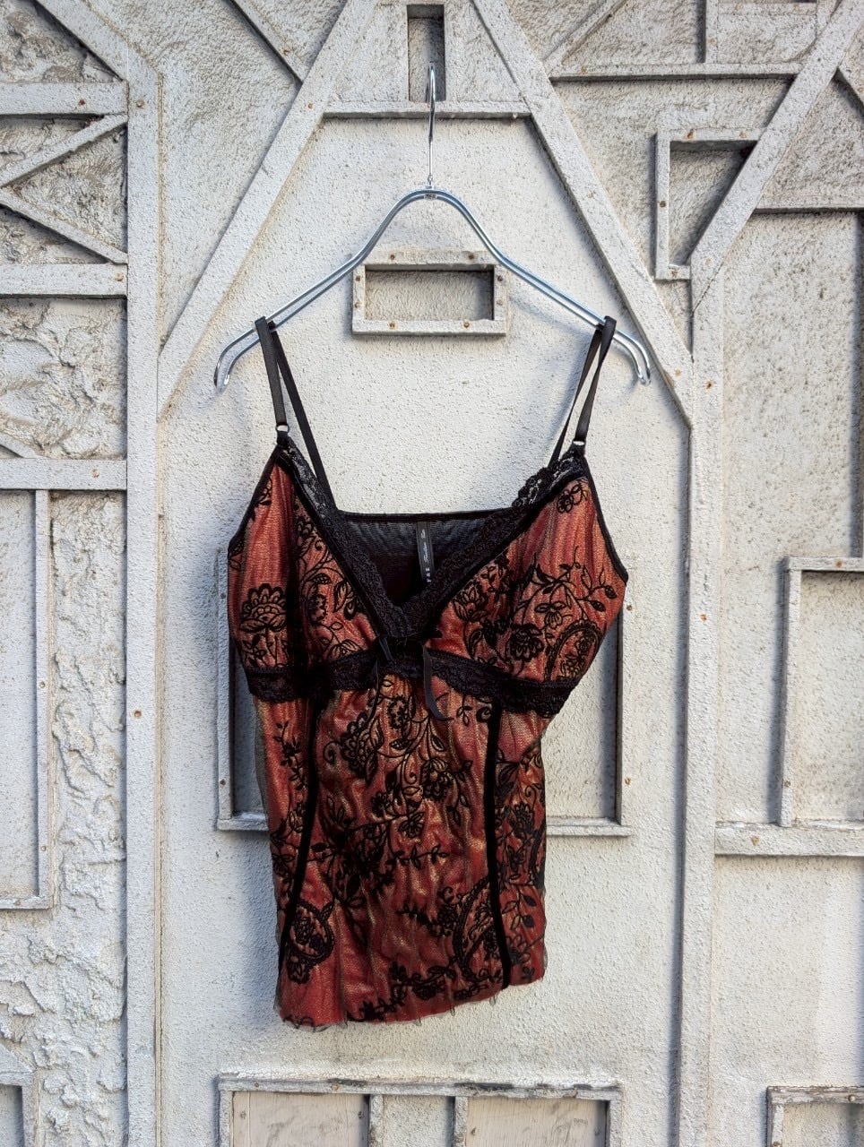 "GOTHIC" floral lace camisole