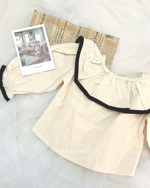 【取寄】バイカラーが大人かわいいピエロカラーブラウス