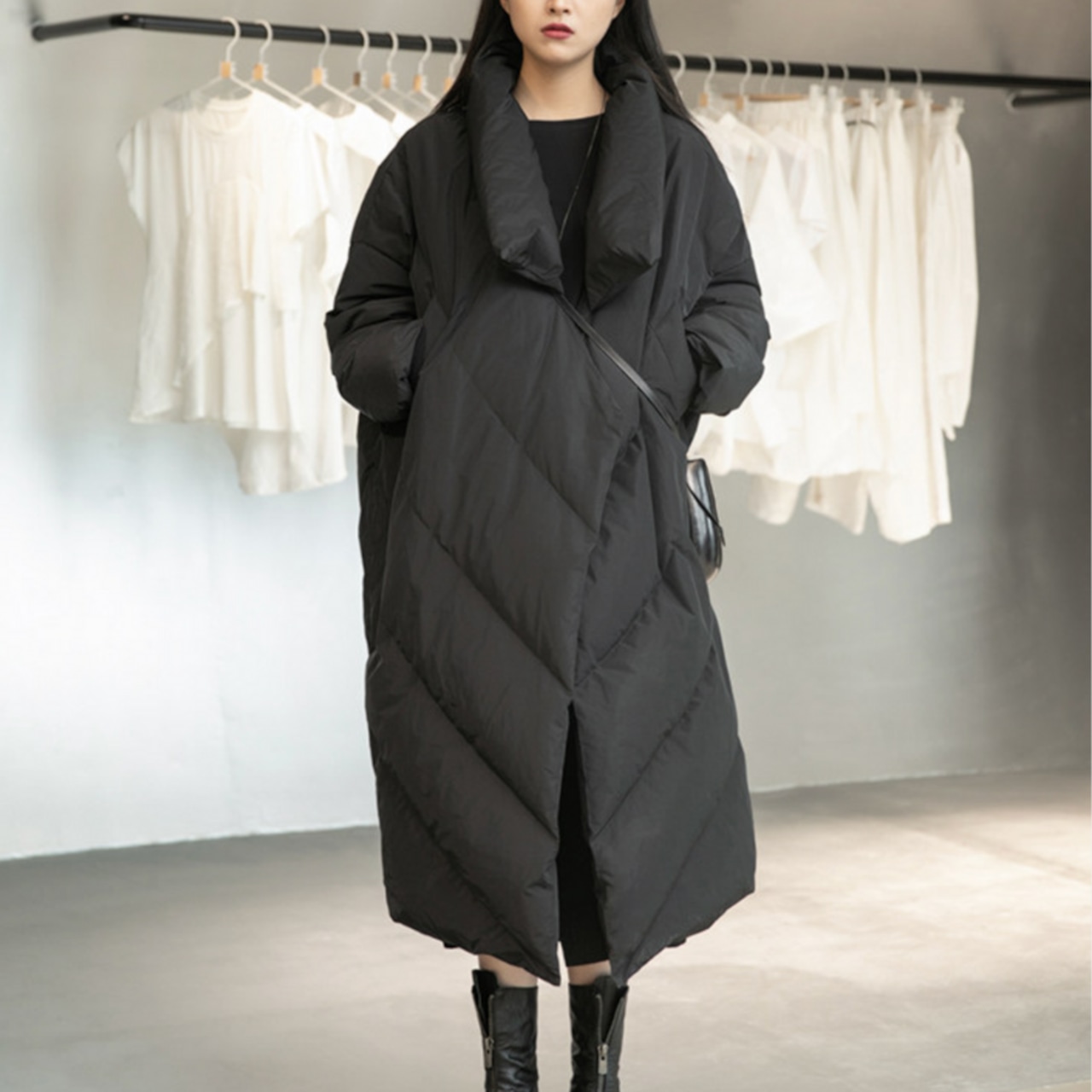 Relaxed mid-length down jacket (mE186)