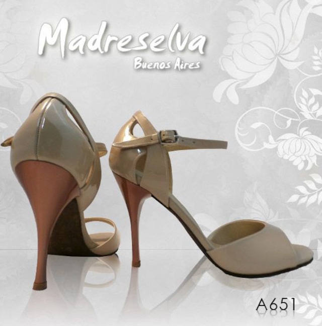 ZAPATOS DE Madreselva　ベージュエナメル　サイズ37