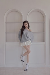 One-shoulder ribbon tops