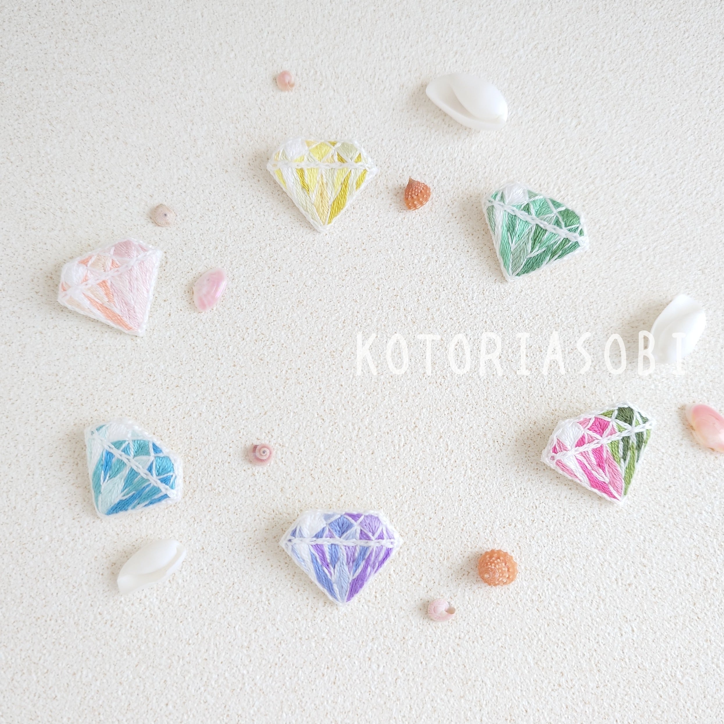 宝石刺繍 | KOTORIASOBI