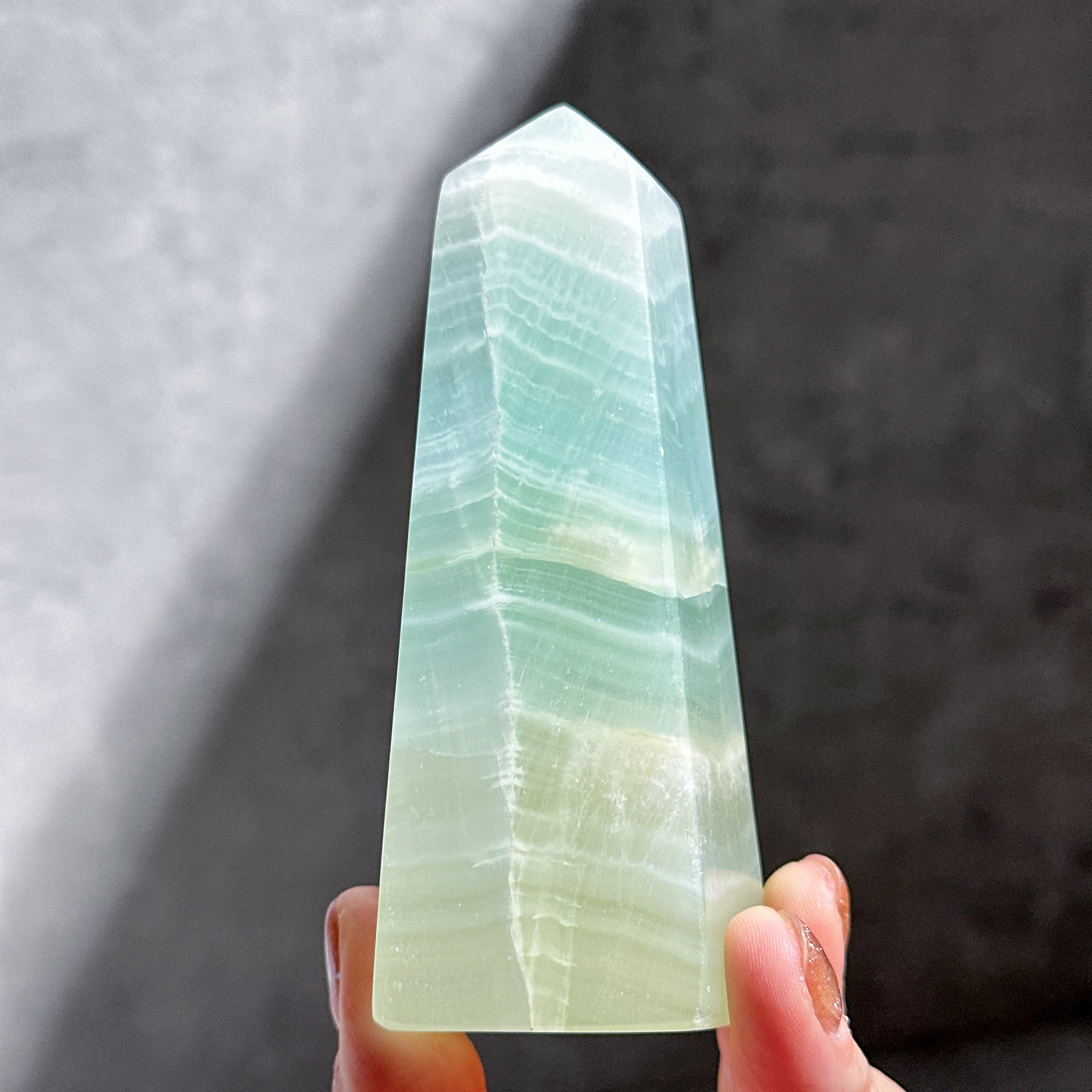 ピスタチオカルサイト タワー22◇Pistachio Calcite◇天然石・鉱物