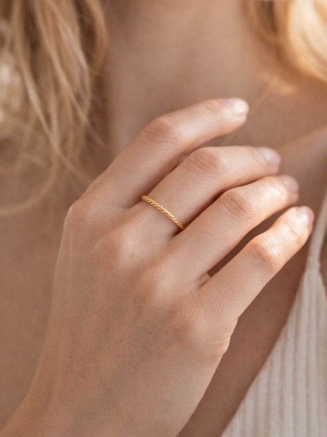 twist thin ring【金属アレルギー対応】