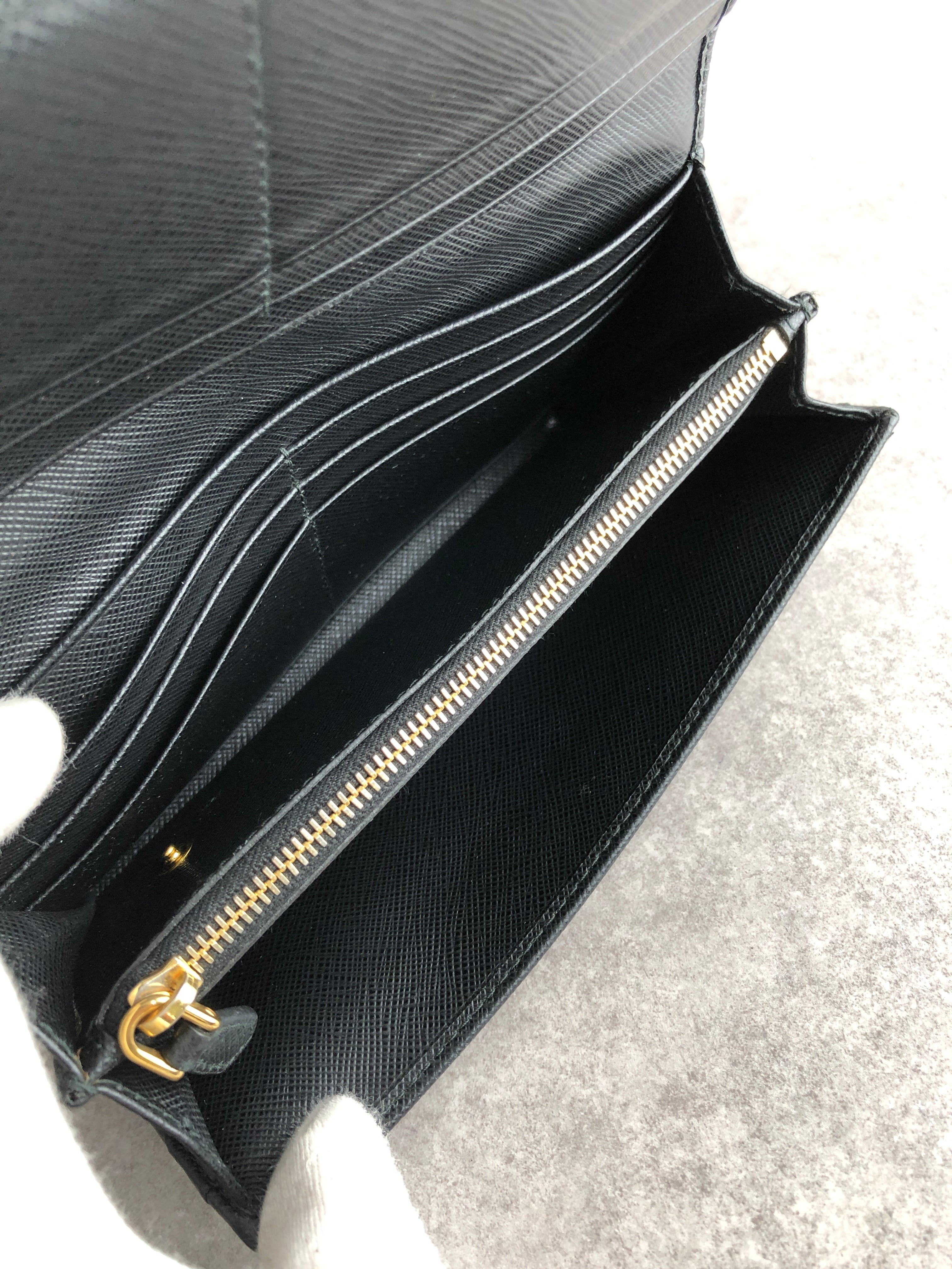 PRADA プラダ 長財布 ブラック トライアングルロゴ サフィアーノレザー