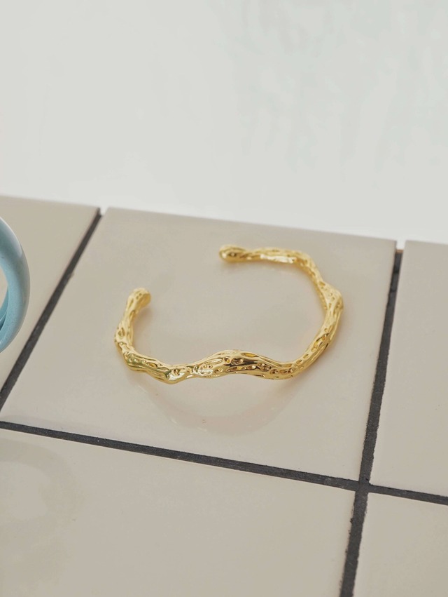 FLOW BANGLE