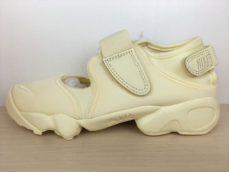 NIKE（ナイキ） REVOLUTION 7 GS（レボリューション7 GS） FB7689-500
