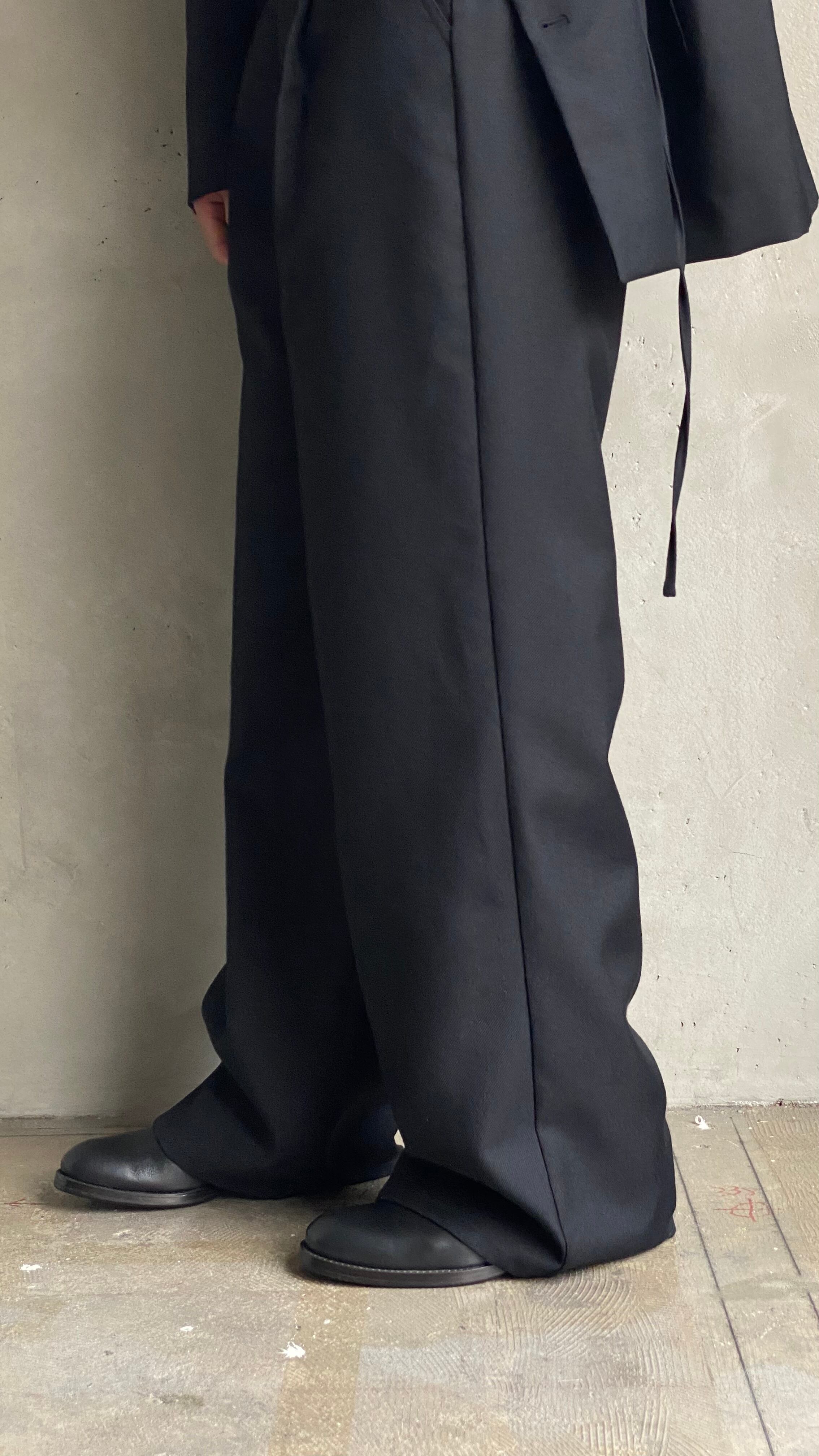 GEN IZAWA / One tuck wide slacks  