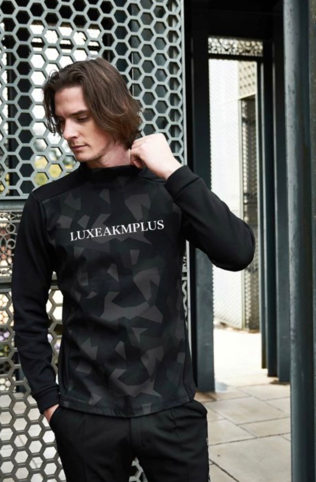 LUXEAKMPLUS(リュクスエイケイエムプラス)ゴルフ ウィンドプルーフモックネックTシャツ