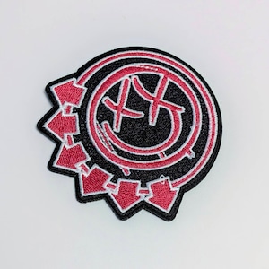 送料無料! ★刺繍アイロンワッペン★【 ブリンク 182 ( blink-182、ブリンク ワン エイティートゥー )】 〚アメリカン雑貨 アメトイ〛