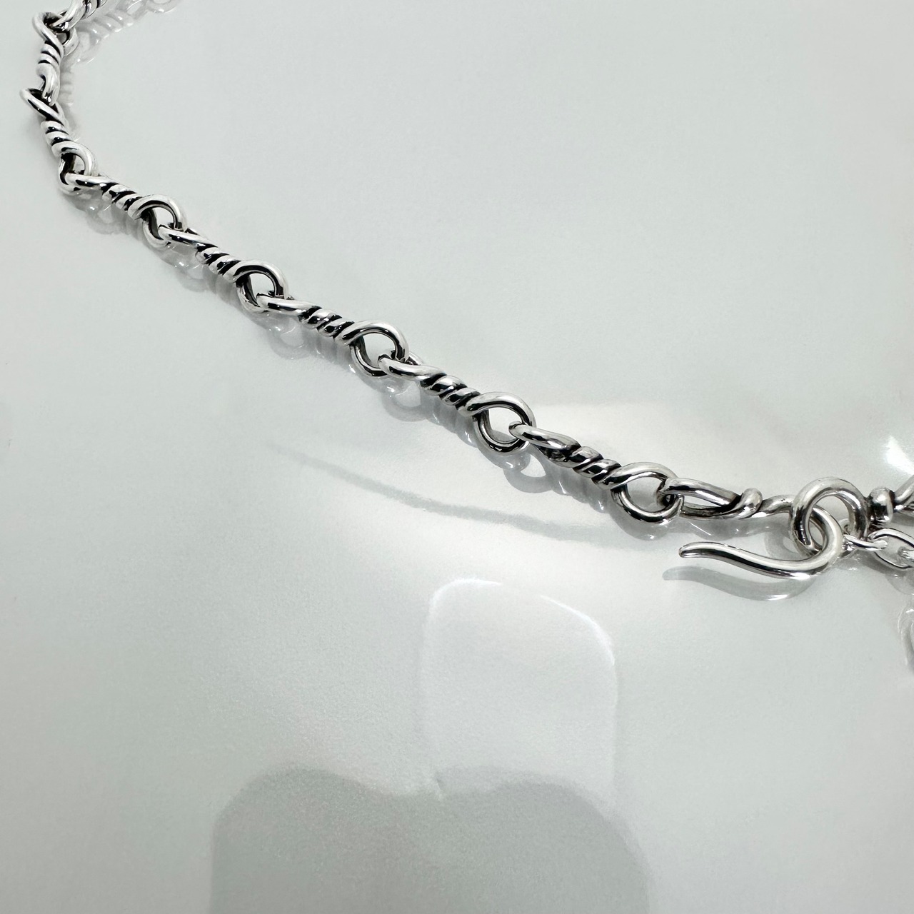 OPEN CROSS & TWIST CHAIN NECKLACE with PADLOCK / オープンクロス＆ツイストチェーンネックレス ウィズパドロック