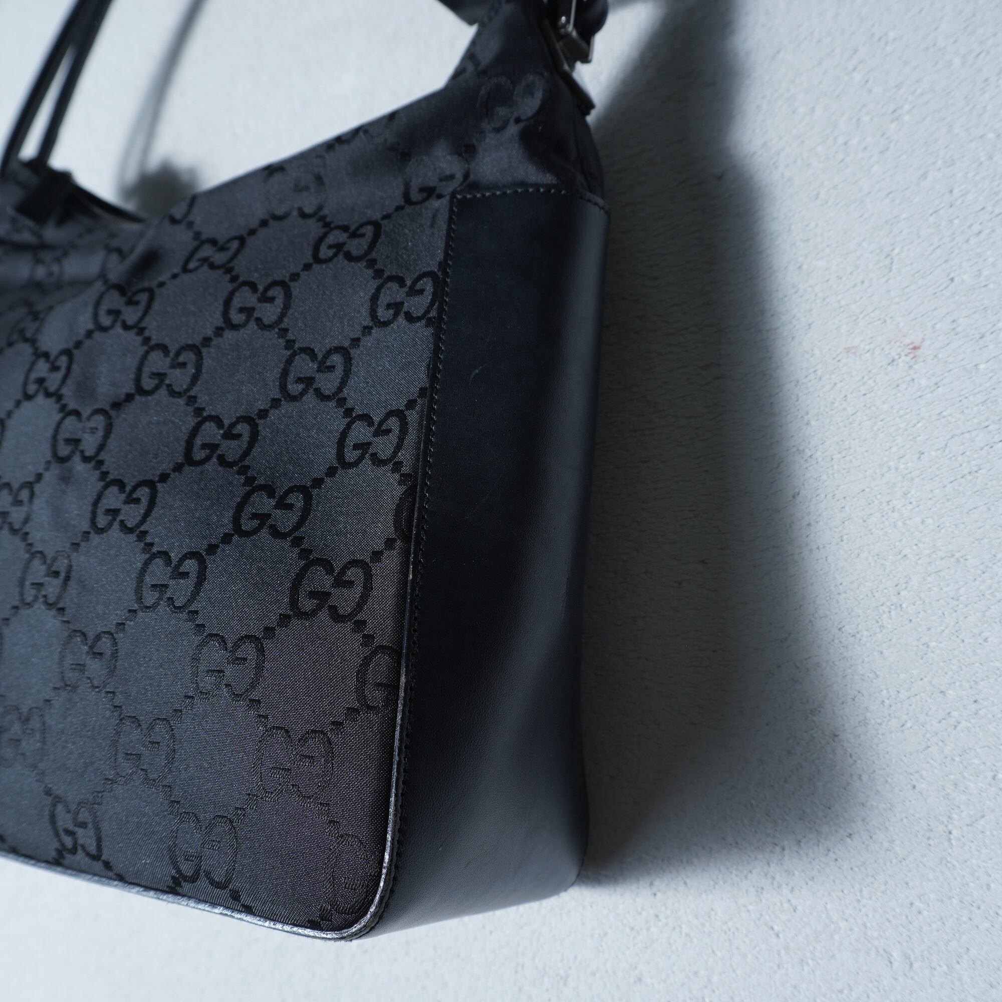 GUCCI】グッチ GG柄キャンバス・レザーワンショルダーバッグ black