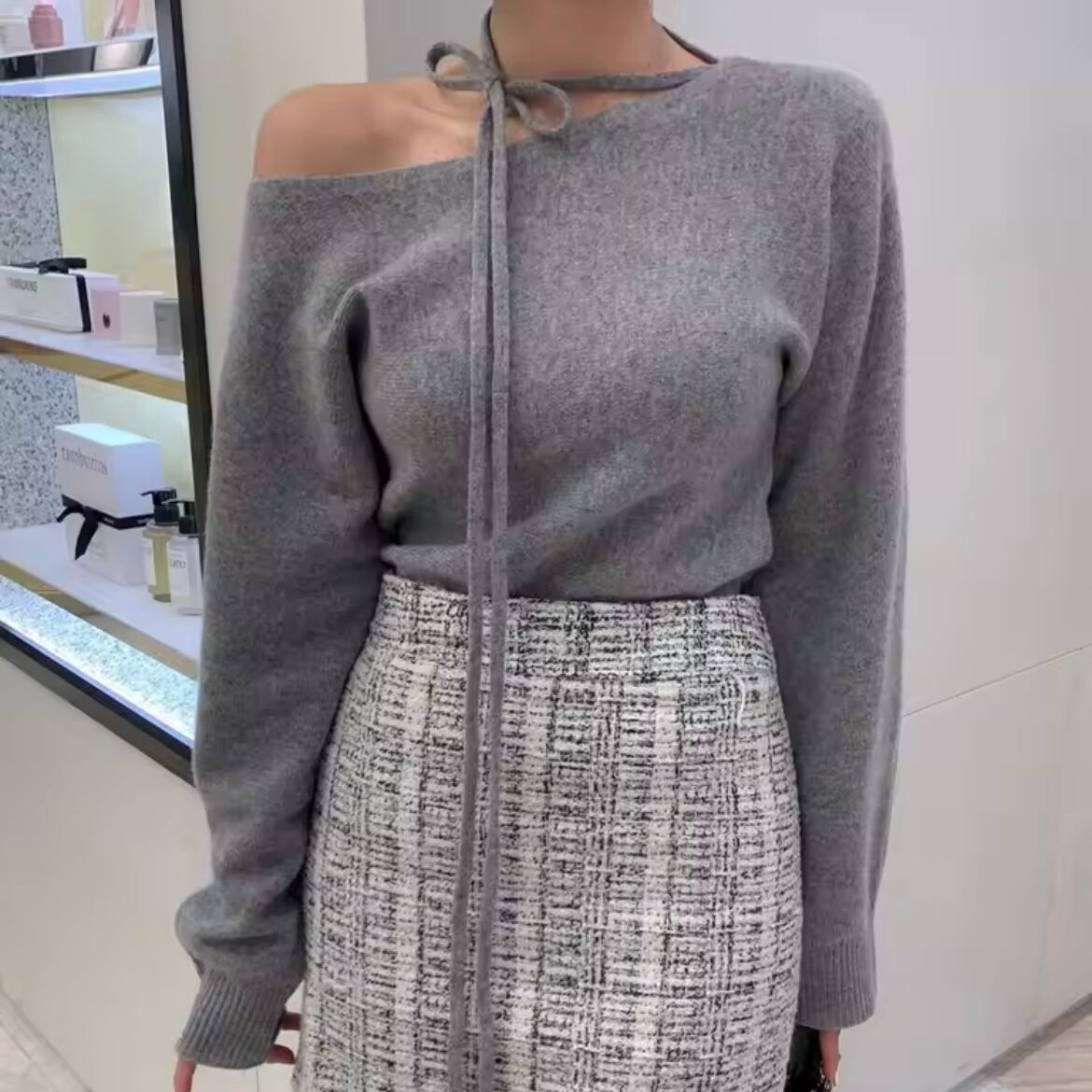 ribbon choker soft knit top