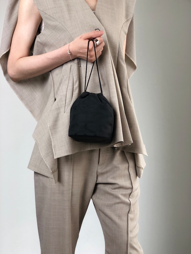 CHANEL シャネル ニュートラベルライン ハンドバッグ ブラック ナイロン 巾着 ミニバッグ vintage ヴィンテージ オールド x7242n
