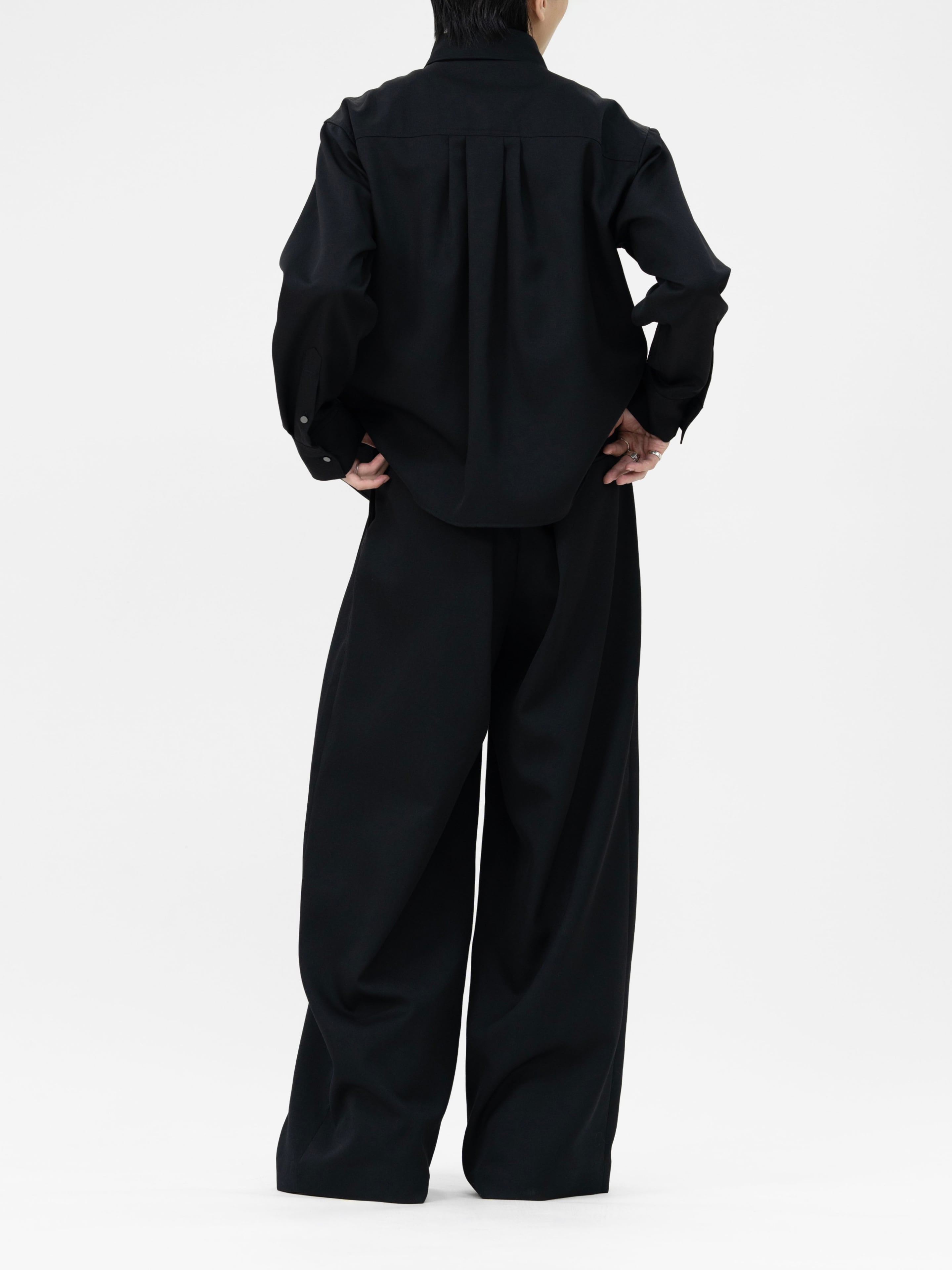 HEAVY WOOL GABARDINE OVER WIDE TUCK TROUSERS【BLACK】 | lapiis