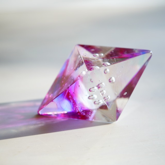 No.1131   空想鉱石硝子　『紅雫時・八面体』