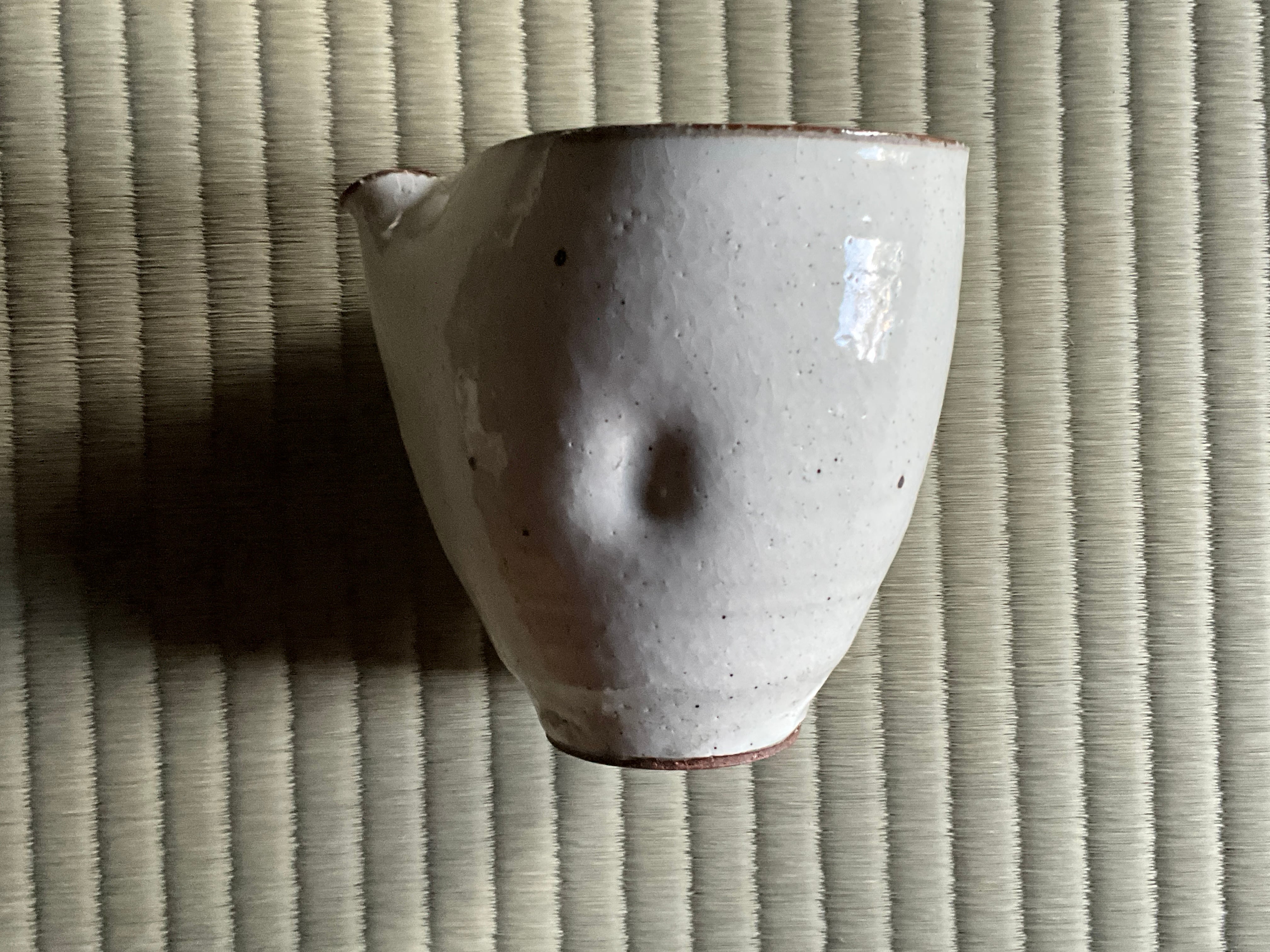 白泥片口酒器 小 | ohmitogei