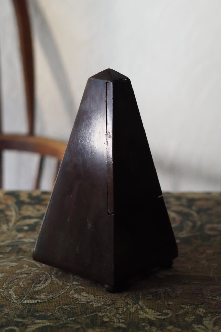 音の有る暮らし　メトロノーム　レトロ芸術　アンティーク5合木升の作家オブジェ 楽天市場】【 木製ミニアンティークオルゴール グランドピアノ