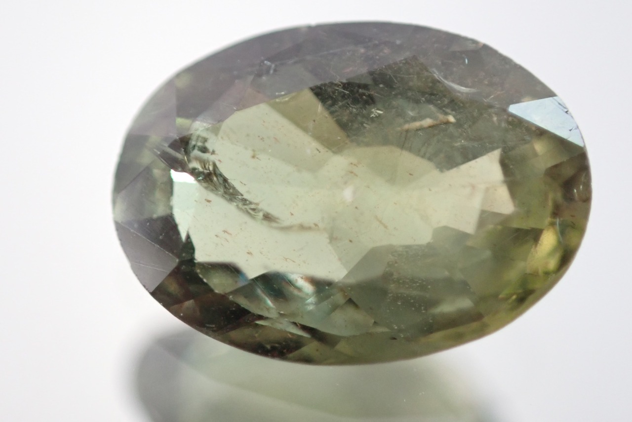 グリーンサファイア　0.99ct　[D10‐19]