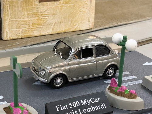 1/43 ジオラマミニカー "Fiat 500 MyCar Francis Lombardi"