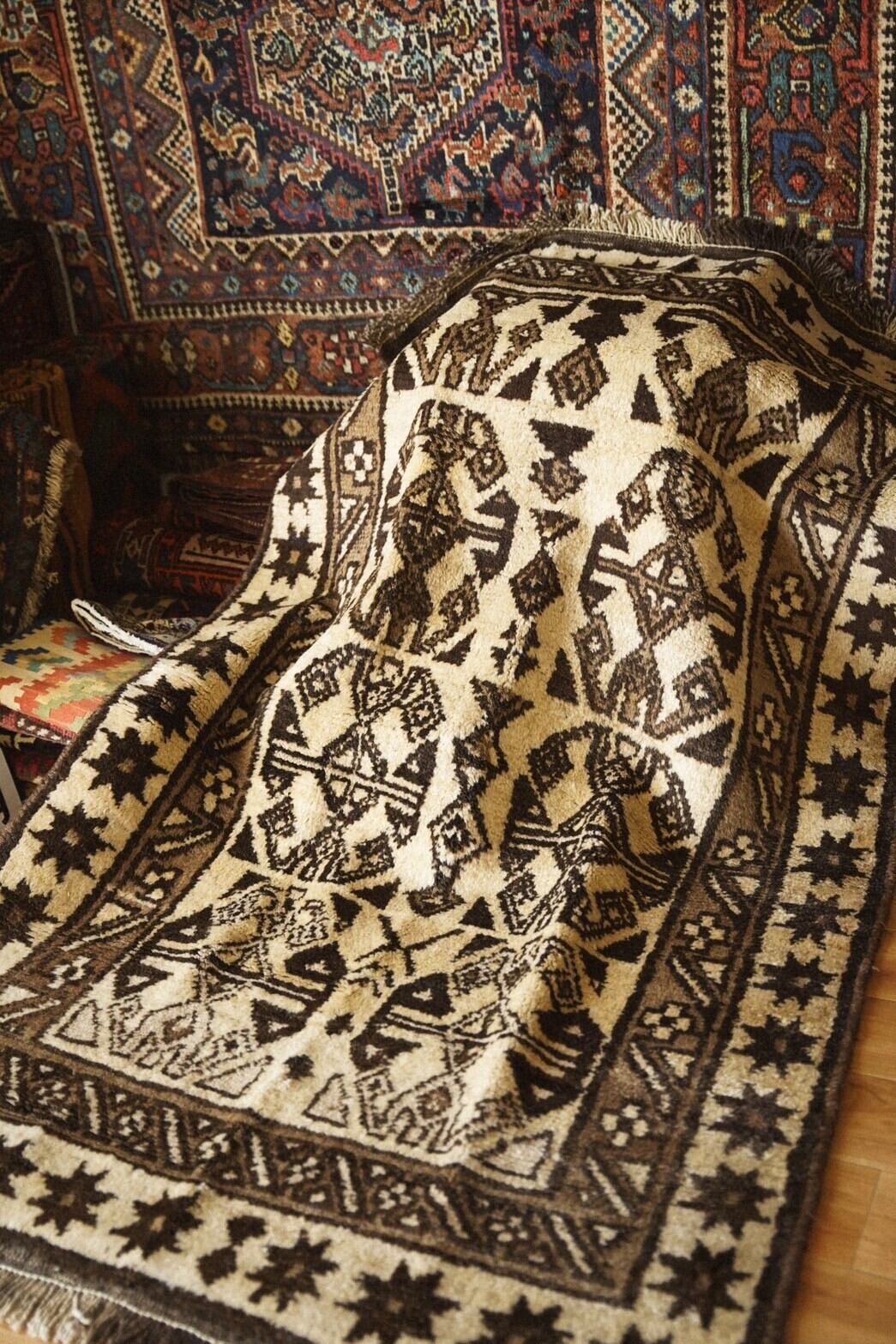 1163-Vintage Taimani rug