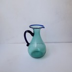 瑠璃色の大ピッチャー