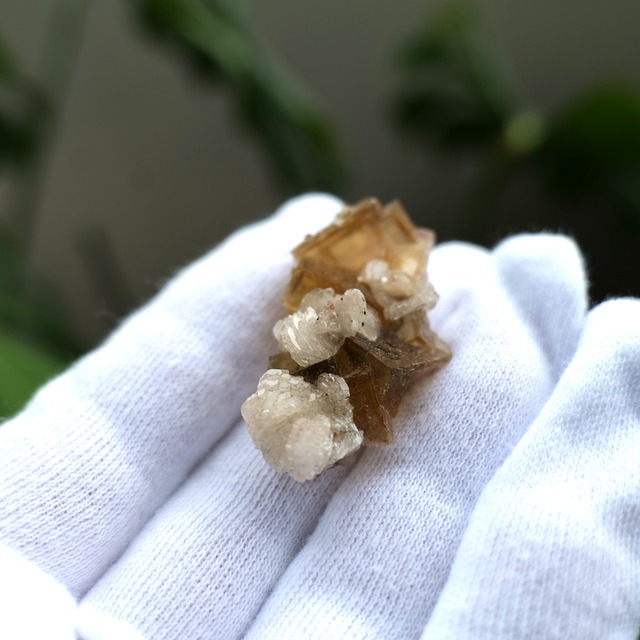 【豊かさと知恵を引き寄せ、未来への可能性を広げる】ゴールデンフローライト　3A　クラスター　G10_4