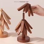 木製 ツリー型鍋敷き ︱ 2カラー展開 無垢材 断熱パッド 折りたたみ式 滑り止め キッチン雑貨 北欧風 トリベット