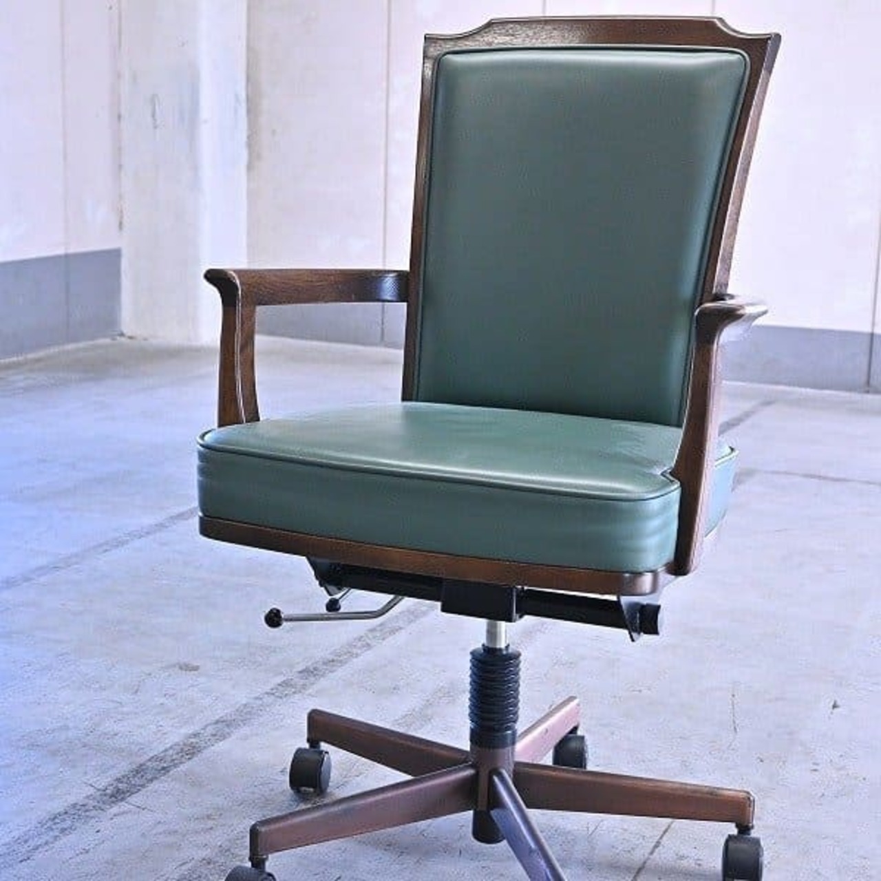 カリモク ドマーニ「モーガントン」デスクチェア 本革 椅子 オーク材 キャスター リビング ダイニング サイド 書斎 机 karimoku domani【中古家具/中古インテリア/USED家具ユーズド家具/リサイクル】