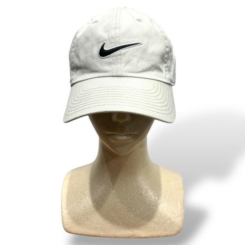 NIKE Swoosh Cap