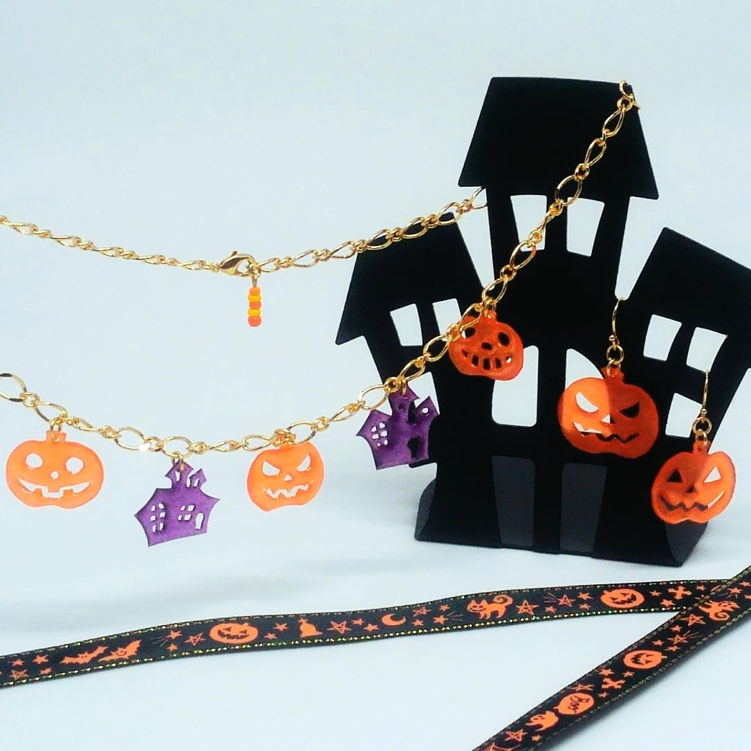 ハロウィン☆ジャックオランタン☆ ＊ 切り絵 かぼちゃ ピアス