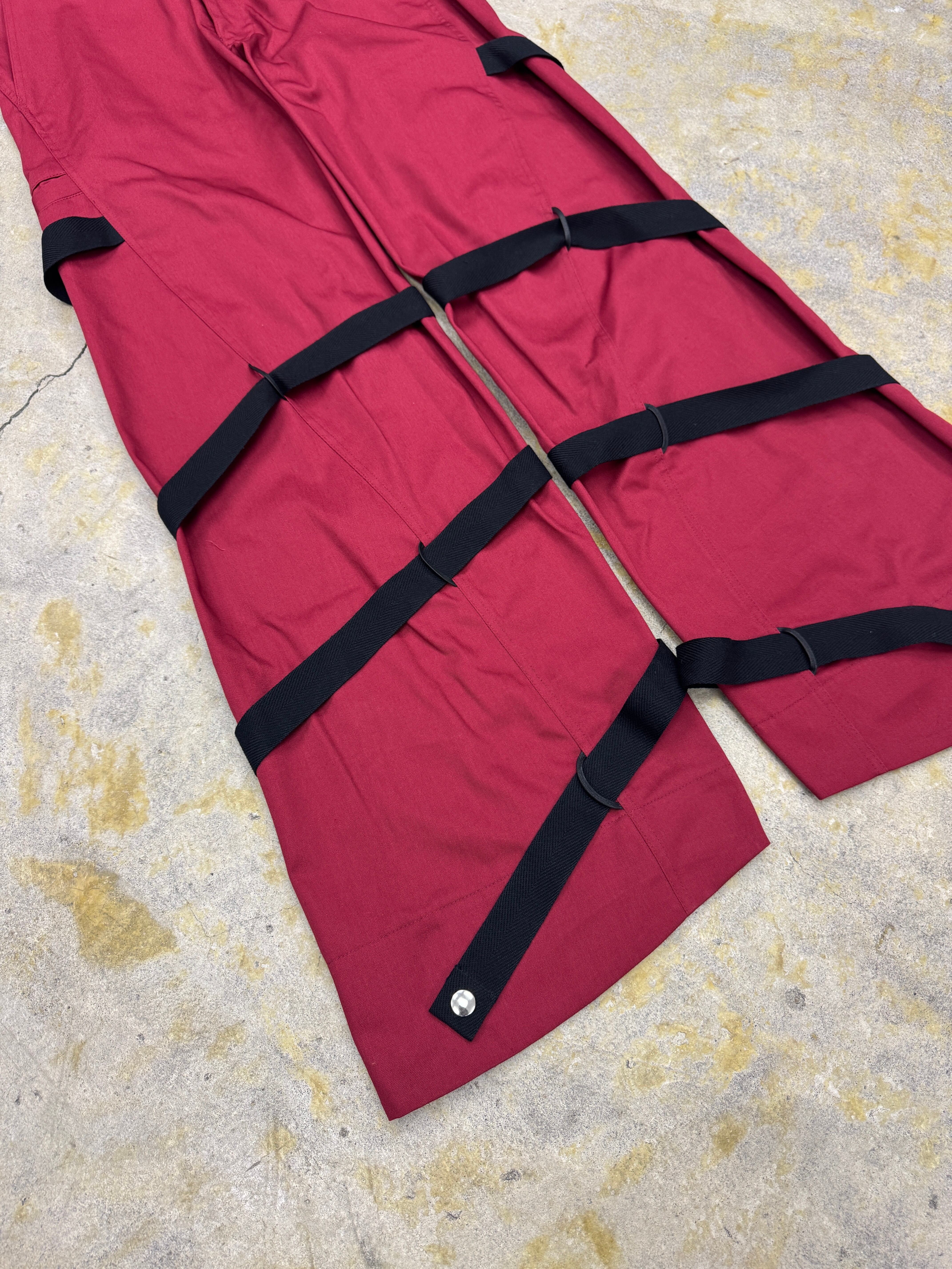 YUKI HASHIMOTO | TWISTED BONDAGE WORK PANTS | RED | HOWDAY