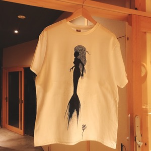 東學オリジナル手描きＴシャツ「人魚 (ningyo)」