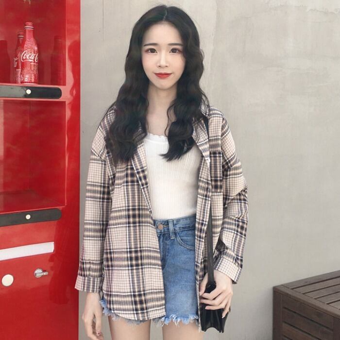 シャツ女性のデザイン感覚ニッチ春の服2020新しいレトロレディースチェック柄の薄いコート長袖トップトレンド 1号婦人12513147600