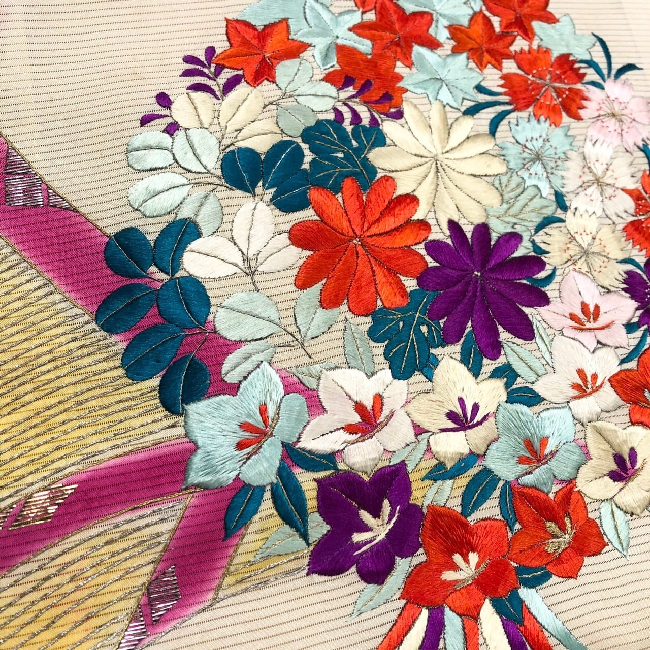 夏帯＊絽＊アイボリーに色鮮やかな花薬玉の刺繍 アンティーク名古屋帯