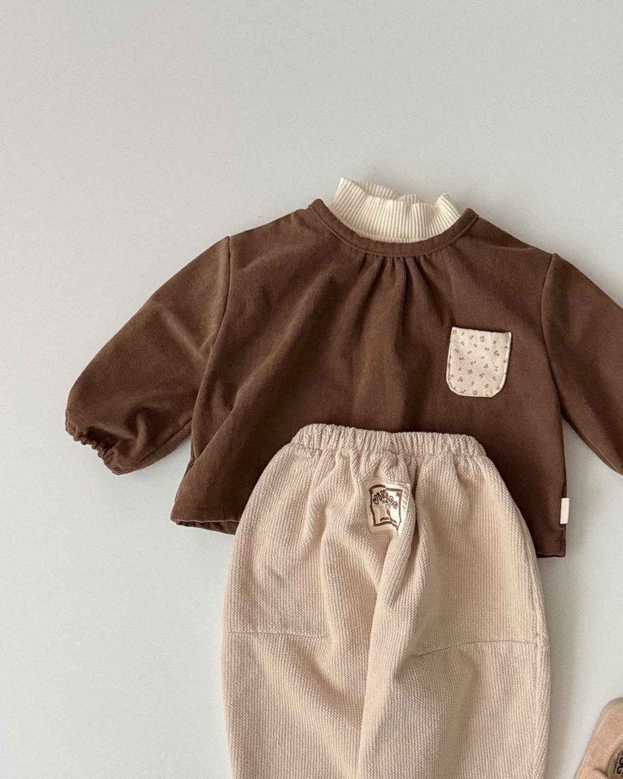 ONU［取寄］corduroy wide pants 26winter